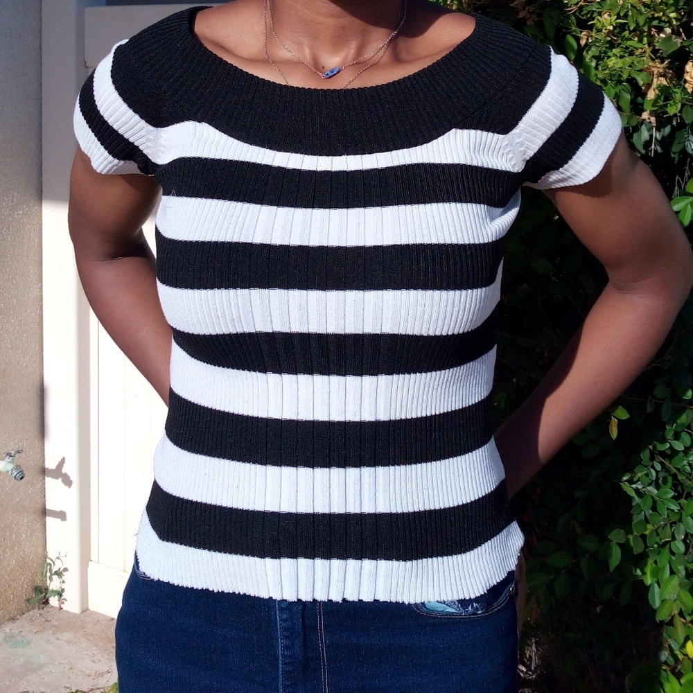 Derek Heart black & white striped top 🖤